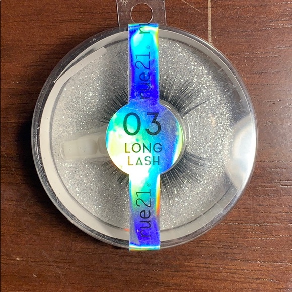 False lashes - Picture 9 of 10